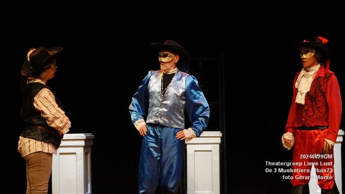 DSC03784- Theatergroep Lieve Lust - De 3 Musketiers - Huis73 -  29juni2024 - foto GerardMontE web