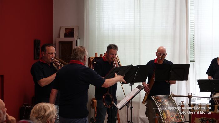 DSC04004- Gluren bij de buren - diverse locaties centrum -  30juni2024 - foto GerardMontE web