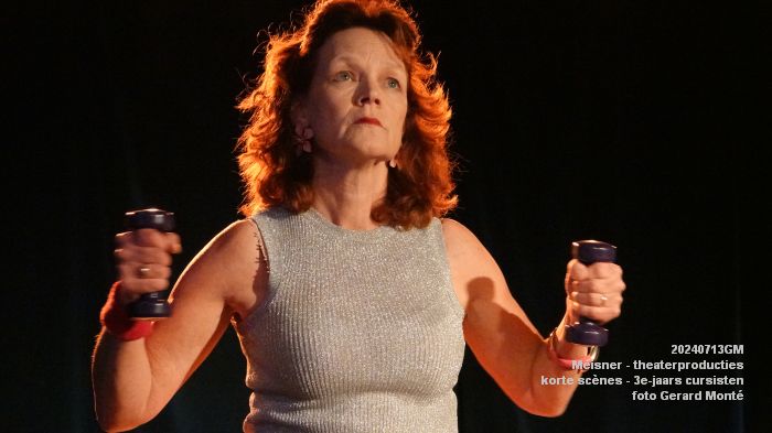 DSC04541- Meisner-theaterproducties - voorstellingen met korte scenes door 3e-jaars cursisten - 13juli2024 - foto GerardMontE web DSC04541- Meisner-theaterproducties - voorstellingen met korte scenes door 3e-jaars cursisten - 13juli2024 - foto GerardMontE web