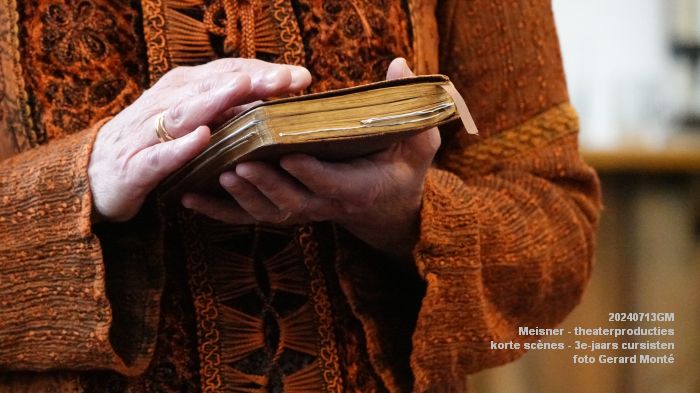 DSC04613- Meisner-theaterproducties - voorstellingen met korte scenes door 3e-jaars cursisten - 13juli2024 - foto GerardMontE web DSC04613- Meisner-theaterproducties - voorstellingen met korte scenes door 3e-jaars cursisten - 13juli2024 - foto GerardMontE web