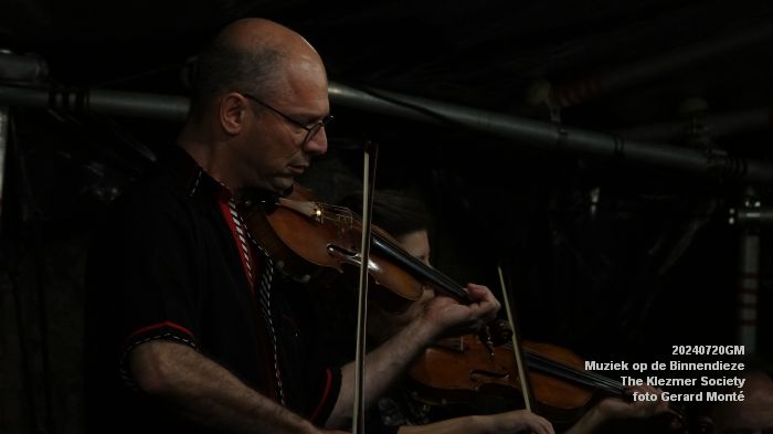 DSC05016- Muziek op de Binnendieze - The Klezmer Society  - 20juli2024 - foto GerardMontE web