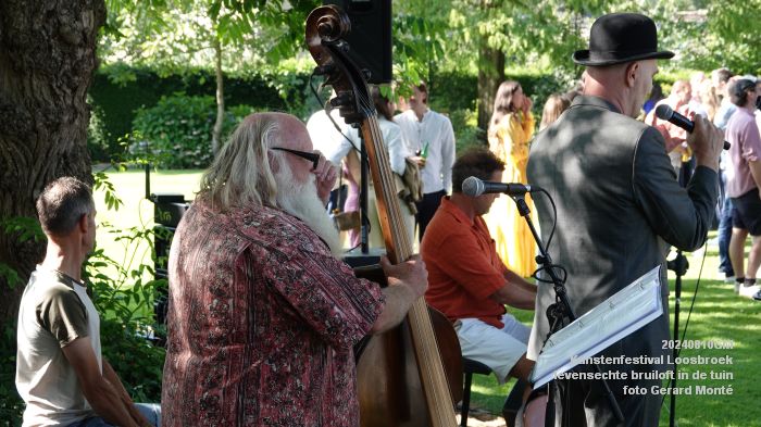 aDSC05642- Kunstenfestival Loosbroek - levensechte bruiloft in de tuin - 10aug2024 - foto GerardMontE web aDSC05642- Kunstenfestival Loosbroek - levensechte bruiloft in de tuin - 10aug2024 - foto GerardMontE web