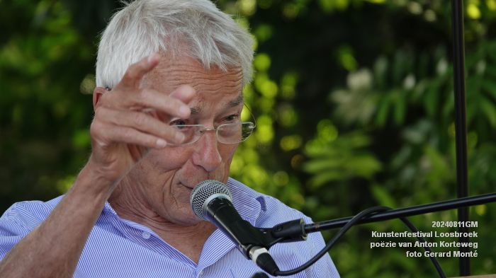 fDSC05827- Kunstenfestival Loosbroek - poezie van Anton Korteweg - 11aug2024 - foto GerardMontE web fDSC05827- Kunstenfestival Loosbroek - poezie van Anton Korteweg - 11aug2024 - foto GerardMontE web