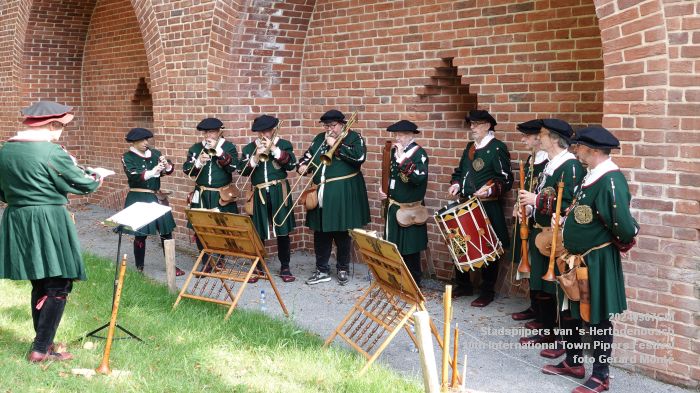 DSC08373- Stadspijpers van s-Hertogenbosch - 10th International Town Pipers Festival - 7sep2024 -  foto GerardMontE web