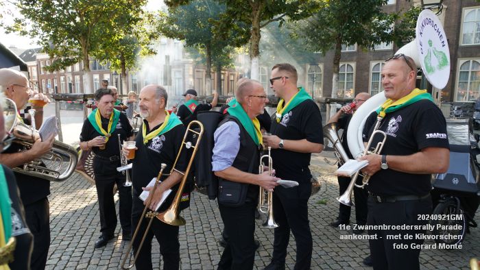 DSC05127- 11e Zwanenbroedersrally aankomst - Parade met Kikvorschen - 21sep2024 -  foto GerardMontE web