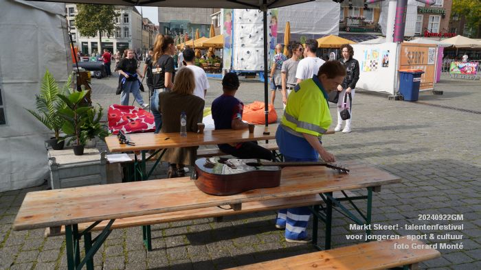DSC05372- Markt Skeer - festival voor jongeren - 22sep2024 - foto GerardMontE web DSC05372- Markt Skeer - festival voor jongeren - 22sep2024 - foto GerardMontE web