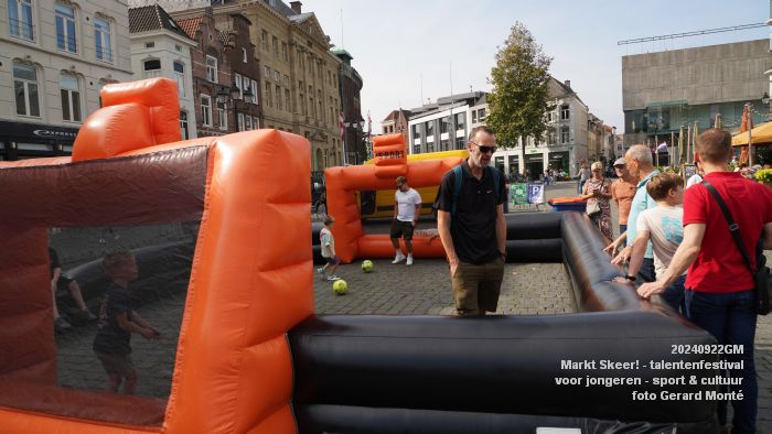 DSC05379-- Markt Skeer - festival voor jongeren - 22sep2024 - foto GerardMontE web DSC05379-- Markt Skeer - festival voor jongeren - 22sep2024 - foto GerardMontE web