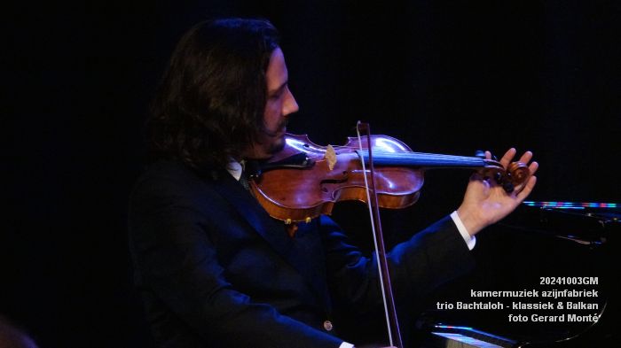 DSC01466- kamermuziek azijnfabriek trio Bachtaloh - klassiek en Balkan - 3okt2024 -  foto GerardMontE web