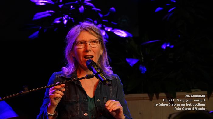 DSC01823- Huis73 - Sing your song 4 - je eigen song op het podium - 4okt2024 -  foto GerardMontE web