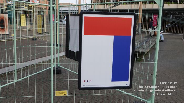 DSC03083- ART-GRONDWET - buitenexpositie grondwetartikelen - Leonardo da Vinci-plein - 15okt2024 - foto GerardMontE web DSC03083- ART-GRONDWET - buitenexpositie grondwetartikelen - Leonardo da Vinci-plein - 15okt2024 - foto GerardMontE web