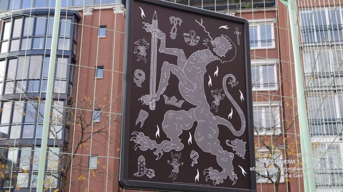 DSC03088- ART-GRONDWET - buitenexpositie grondwetartikelen - Leonardo da Vinci-plein - 15okt2024 - foto GerardMontE web DSC03088- ART-GRONDWET - buitenexpositie grondwetartikelen - Leonardo da Vinci-plein - 15okt2024 - foto GerardMontE web