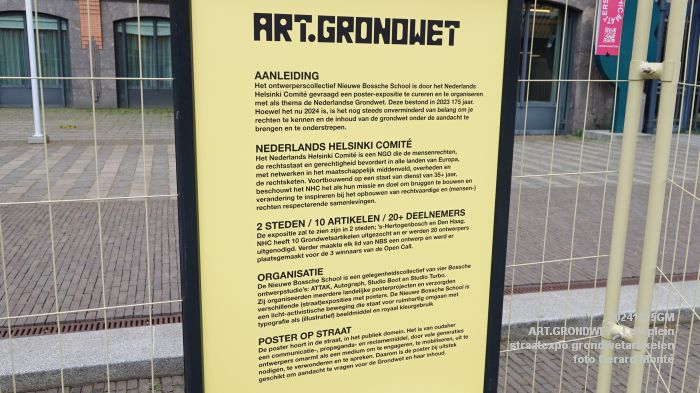 DSC03110- ART-GRONDWET - buitenexpositie grondwetartikelen - Leonardo da Vinci-plein - 15okt2024 - foto GerardMontE web DSC03110- ART-GRONDWET - buitenexpositie grondwetartikelen - Leonardo da Vinci-plein - 15okt2024 - foto GerardMontE web