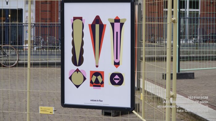 DSC03118- ART-GRONDWET - buitenexpositie grondwetartikelen - Leonardo da Vinci-plein - 15okt2024 - foto GerardMontE web DSC03118- ART-GRONDWET - buitenexpositie grondwetartikelen - Leonardo da Vinci-plein - 15okt2024 - foto GerardMontE web