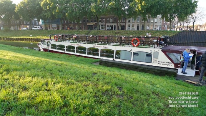 DSC07792- voc boottocht Brug naar vrijheid - 25okt2024 - foto GerardMontE web DSC07792- voc boottocht Brug naar vrijheid - 25okt2024 - foto GerardMontE web