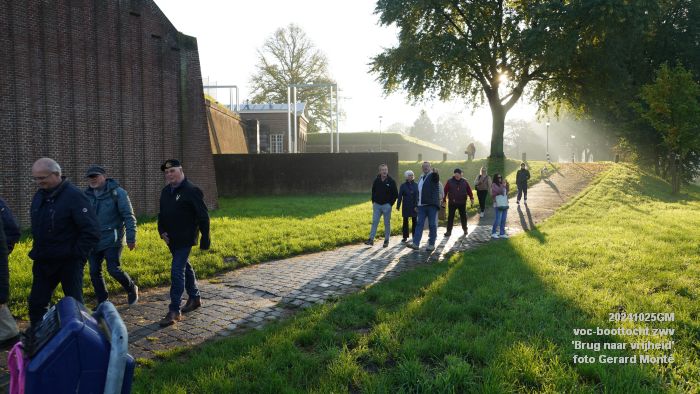 DSC07793- voc boottocht Brug naar vrijheid - 25okt2024 - foto GerardMontE web DSC07793- voc boottocht Brug naar vrijheid - 25okt2024 - foto GerardMontE web