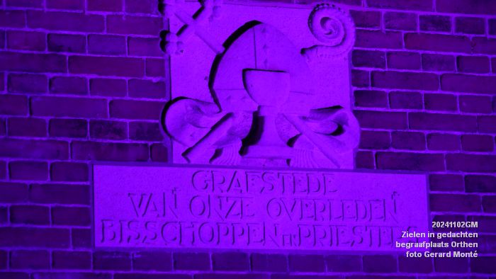 DSC08935- Zielen in gedachten - lichtjesavond op de begraafplaats Groenendaal in Orthen - 2nov2024 - foto GerardMontE web DSC08935- Zielen in gedachten - lichtjesavond op de begraafplaats Groenendaal in Orthen - 2nov2024 - foto GerardMontE web