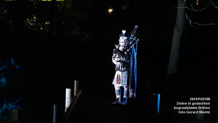 DSC08956- Zielen in gedachten - lichtjesavond op de begraafplaats Groenendaal in Orthen - 2nov2024 - foto GerardMontE web DSC08956- Zielen in gedachten - lichtjesavond op de begraafplaats Groenendaal in Orthen - 2nov2024 - foto GerardMontE web