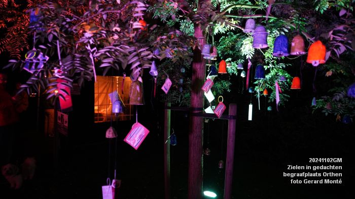 DSC08971- Zielen in gedachten - lichtjesavond op de begraafplaats Groenendaal in Orthen - 2nov2024 - foto GerardMontE web DSC08971- Zielen in gedachten - lichtjesavond op de begraafplaats Groenendaal in Orthen - 2nov2024 - foto GerardMontE web