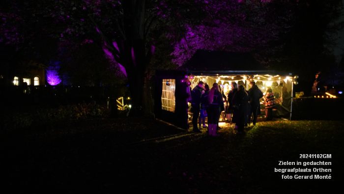 DSC08991- Zielen in gedachten - lichtjesavond op de begraafplaats Groenendaal in Orthen - 2nov2024 - foto GerardMontE web DSC08991- Zielen in gedachten - lichtjesavond op de begraafplaats Groenendaal in Orthen - 2nov2024 - foto GerardMontE web