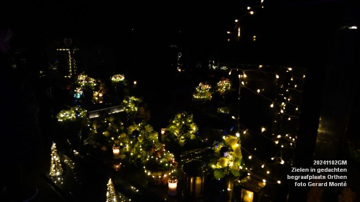 DSC09000- Zielen in gedachten - lichtjesavond op de begraafplaats Groenendaal in Orthen - 2nov2024 - foto GerardMontE web DSC09000- Zielen in gedachten - lichtjesavond op de begraafplaats Groenendaal in Orthen - 2nov2024 - foto GerardMontE web
