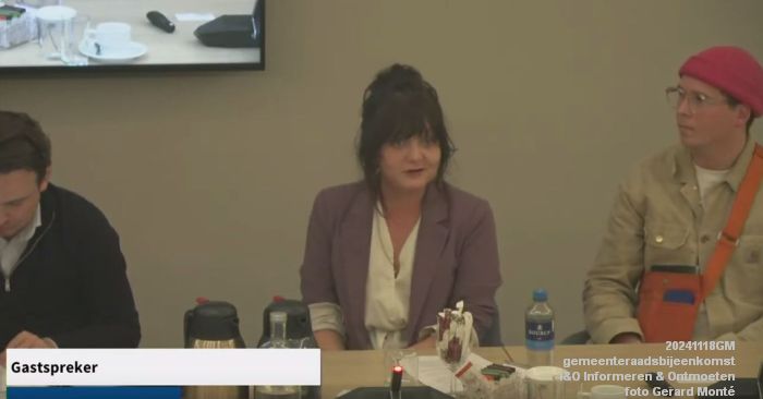 DSC06555b- i en o - gemeenteraadsbijeenkomst- I-O Informeren-Ontmoeten - 18nov2024 - schermfoto GerardMontE web DSC06555b- i en o - gemeenteraadsbijeenkomst- I-O Informeren-Ontmoeten - 18nov2024 - schermfoto GerardMontE web