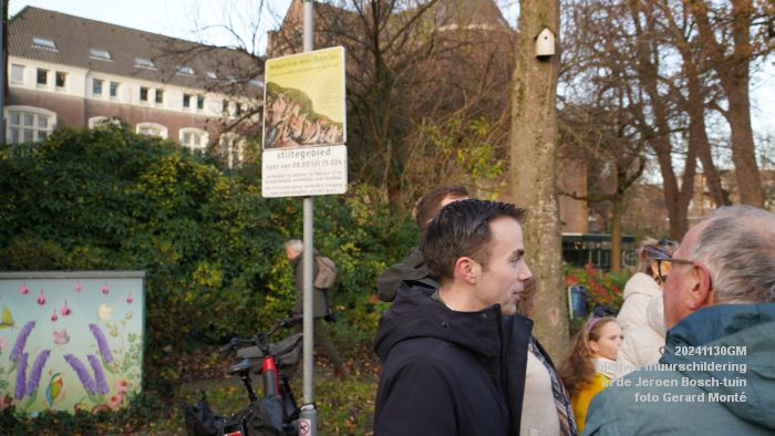 DSC09830- nieuwe muurschildering in de Jeroen Bosch-tuin - 30nov2024 - foto GerardMontE web DSC09830- nieuwe muurschildering in de Jeroen Bosch-tuin - 30nov2024 - foto GerardMontE web