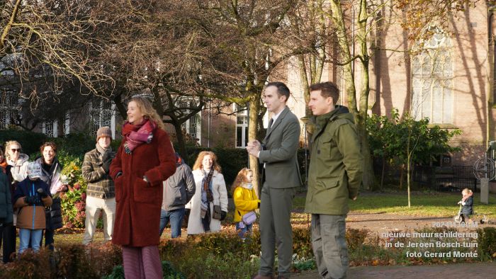 eDSC00011- nieuwe muurschildering in de Jeroen Bosch-tuin - 30nov2024 - foto GerardMontE web eDSC00011- nieuwe muurschildering in de Jeroen Bosch-tuin - 30nov2024 - foto GerardMontE web