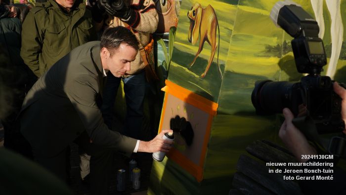 eDSC00038- nieuwe muurschildering in de Jeroen Bosch-tuin - 30nov2024 - foto GerardMontE web eDSC00038- nieuwe muurschildering in de Jeroen Bosch-tuin - 30nov2024 - foto GerardMontE web