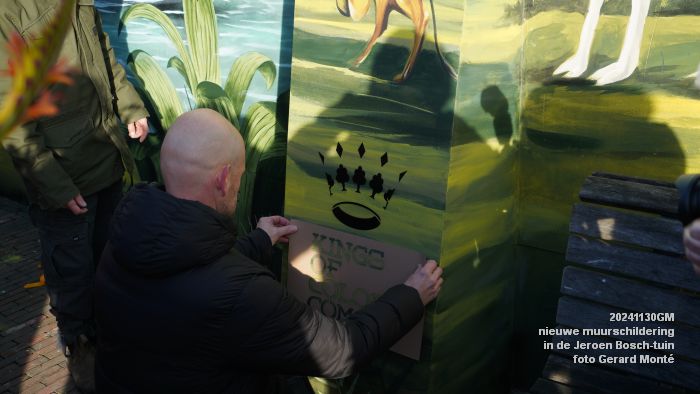 eDSC00053- nieuwe muurschildering in de Jeroen Bosch-tuin - 30nov2024 - foto GerardMontE web eDSC00053- nieuwe muurschildering in de Jeroen Bosch-tuin - 30nov2024 - foto GerardMontE web