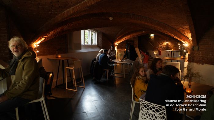 eDSC00143- nieuwe muurschildering in de Jeroen Bosch-tuin - 30nov2024 - foto GerardMontE web eDSC00143- nieuwe muurschildering in de Jeroen Bosch-tuin - 30nov2024 - foto GerardMontE web