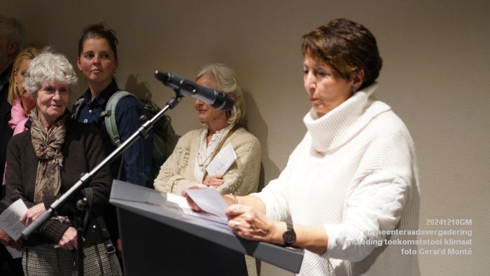DSC00752- gemeenteraad - aanbieding toekomststoel klimaat - 10dec2024 - foto GerardMontE web DSC00752- gemeenteraad - aanbieding toekomststoel klimaat - 10dec2024 - foto GerardMontE web
