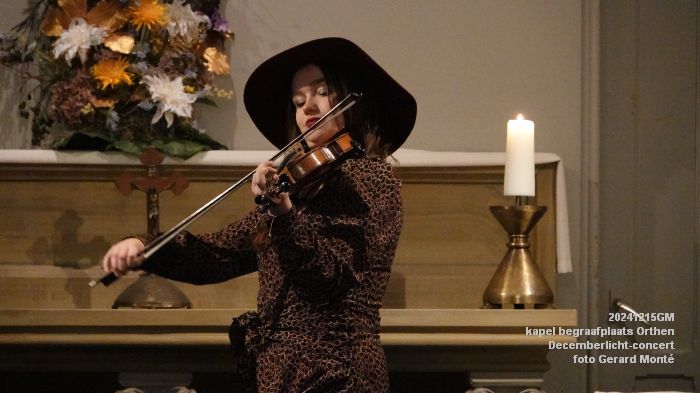 DSC09071- begraafplaats Orthen - Decemberlicht concert in de kapel - 15dec2024 - foto GerardMontE web DSC09071- begraafplaats Orthen - Decemberlicht concert in de kapel - 15dec2024 - foto GerardMontE web