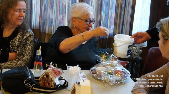 DSC09416- SING kumpulan in de voorm wederkomstkerk - 20dec2024 -  foto GerardMontE web
