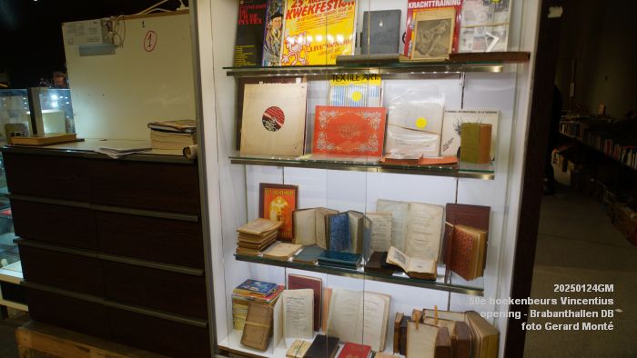 eDSC02268- 50e boekenbeurs Vincentius - Brabanthallen - 24jan2025 -  foto GerardMontE web