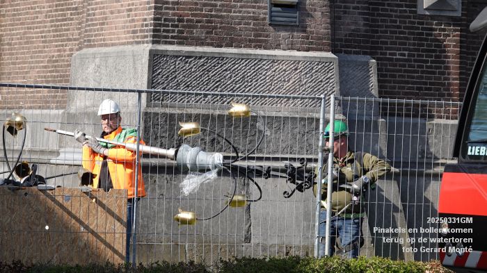 DSC08067- Pinakels en bollen komen terug op de watertoren - 1apr2025 - foto GerardMontE web DSC08067- Pinakels en bollen komen terug op de watertoren - 1apr2025 - foto GerardMontE web