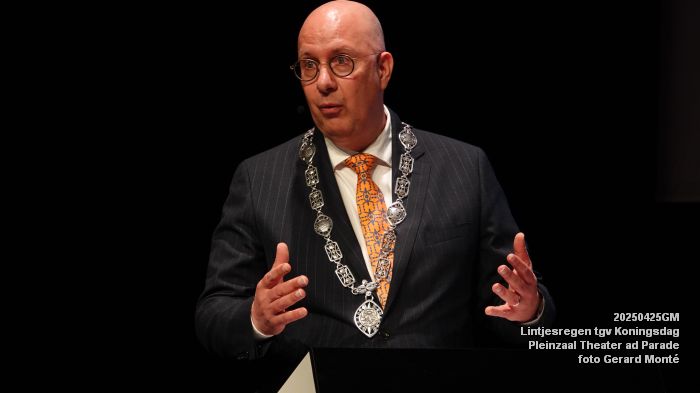 DSC00829- Lintjesregen tgv Koningsdag - Pleinzaal theater aan de Parade - 25apr2025 - foto GerardMontE web DSC00829- Lintjesregen tgv Koningsdag - Pleinzaal theater aan de Parade - 25apr2025 - foto GerardMontE web
