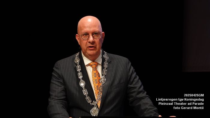 DSC00830- Lintjesregen tgv Koningsdag - Pleinzaal theater aan de Parade - 25apr2025 - foto GerardMontE web DSC00830- Lintjesregen tgv Koningsdag - Pleinzaal theater aan de Parade - 25apr2025 - foto GerardMontE web
