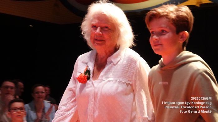 DSC01105- Lintjesregen tgv Koningsdag - Pleinzaal theater aan de Parade - 25apr2025 - foto GerardMontE web DSC01105- Lintjesregen tgv Koningsdag - Pleinzaal theater aan de Parade - 25apr2025 - foto GerardMontE web