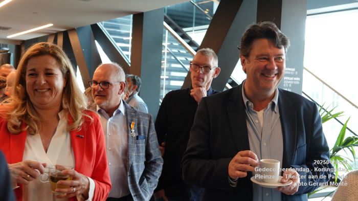 DSC01190- Gedecoreerdendag tgv Koningsdag - Pleinzaal theater aan de Parade - 26apr2025 - foto GerardMontE web DSC01190- Gedecoreerdendag tgv Koningsdag - Pleinzaal theater aan de Parade - 26apr2025 - foto GerardMontE web