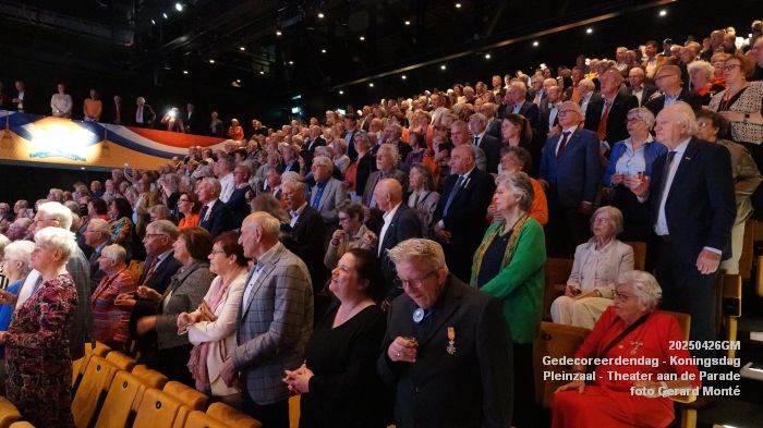 DSC01379- Gedecoreerdendag tgv Koningsdag - Pleinzaal theater aan de Parade - 26apr2025 - foto GerardMontE web DSC01379- Gedecoreerdendag tgv Koningsdag - Pleinzaal theater aan de Parade - 26apr2025 - foto GerardMontE web