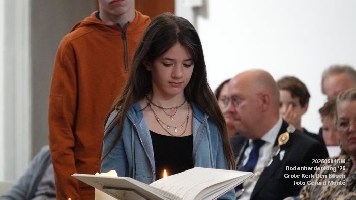 DSC02277- Dodenherdenking - Grote Kerk Den Bosch - 4mei2025 - foto GerardMontE web DSC02277- Dodenherdenking - Grote Kerk Den Bosch - 4mei2025 - foto GerardMontE web