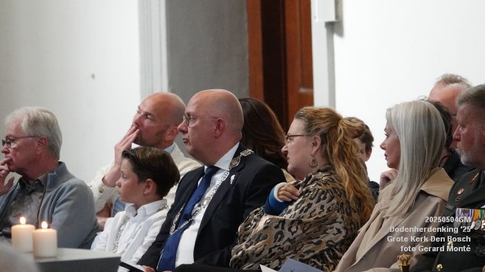 DSC02330- Dodenherdenking - Grote Kerk Den Bosch - 4mei2025 - foto GerardMontE web DSC02330- Dodenherdenking - Grote Kerk Den Bosch - 4mei2025 - foto GerardMontE web