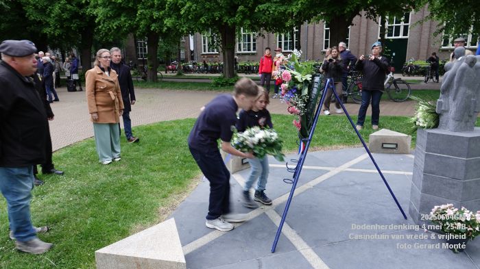 eDSC02509- Dodenherdenking - Casinotuin van vrede en vrijheid - 4mei2025 - foto GerardMontE web eDSC02509- Dodenherdenking - Casinotuin van vrede en vrijheid - 4mei2025 - foto GerardMontE web