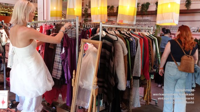 DSC03476- Werkwarenhuis Tramkade - vintage treasure markt - 11mei2025 -  foto GerardMontE web
