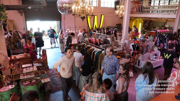 DSC03503- Werkwarenhuis Tramkade - vintage treasure markt - 11mei2025 -  foto GerardMontE web