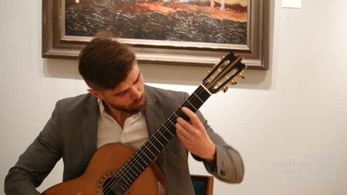 DSC05102- museum Slager concert - Glenn de Roo gitaar -  24mei2025 -  foto GerardMontE web
