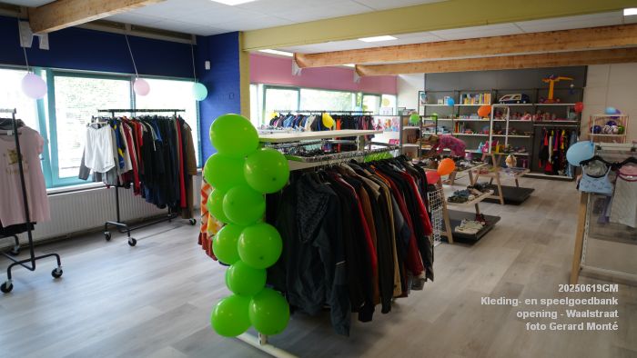 DSC06199- Kleding - en speelgoedbank Waalstraat opening - 19juni2025 - foto GerardMontE web DSC06199- Kleding - en speelgoedbank Waalstraat opening - 19juni2025 - foto GerardMontE web