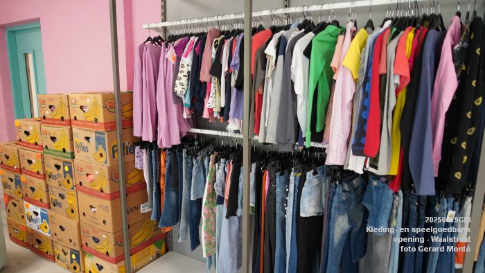 DSC06204- Kleding - en speelgoedbank Waalstraat opening - 19juni2025 - foto GerardMontE web DSC06204- Kleding - en speelgoedbank Waalstraat opening - 19juni2025 - foto GerardMontE web