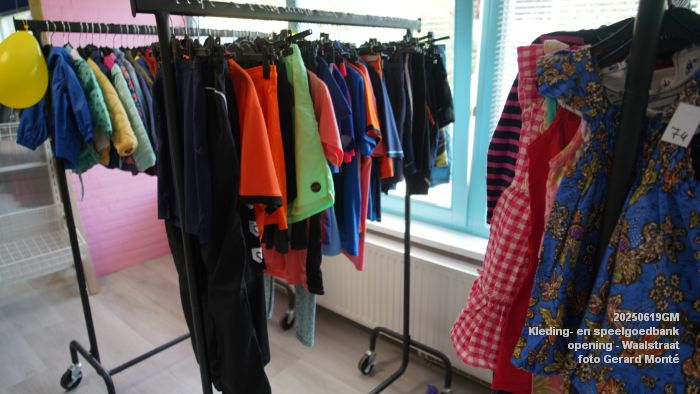 DSC06210- Kleding - en speelgoedbank Waalstraat opening - 19juni2025 - foto GerardMontE web DSC06210- Kleding - en speelgoedbank Waalstraat opening - 19juni2025 - foto GerardMontE web