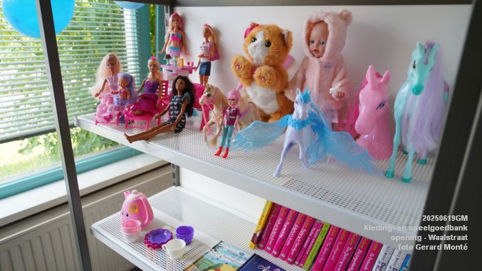 DSC06211- Kleding - en speelgoedbank Waalstraat opening - 19juni2025 - foto GerardMontE web DSC06211- Kleding - en speelgoedbank Waalstraat opening - 19juni2025 - foto GerardMontE web